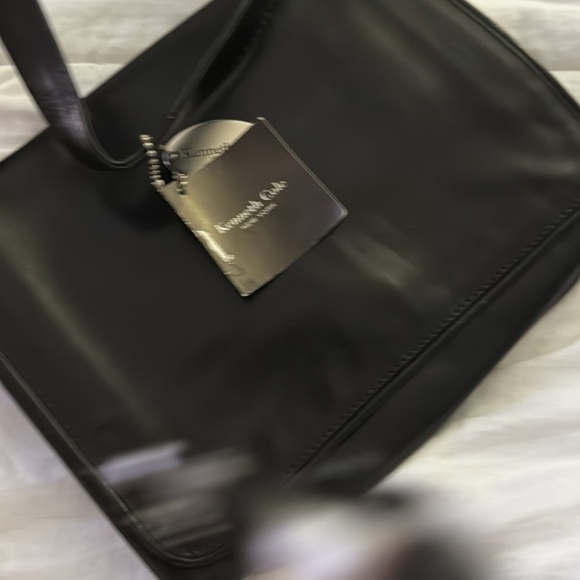 Vintage Kenneth Cole Genuine Leather Crossbody - Picture 7 of 7